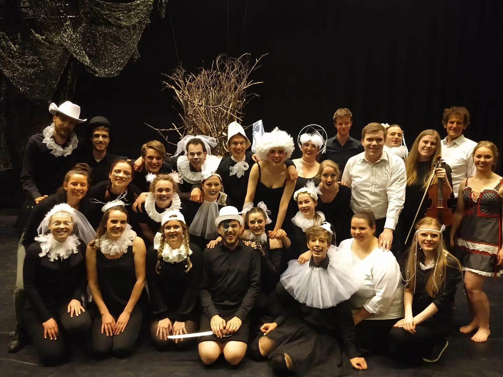 Scène uit Orpheus in de Onderwereld — foto 4